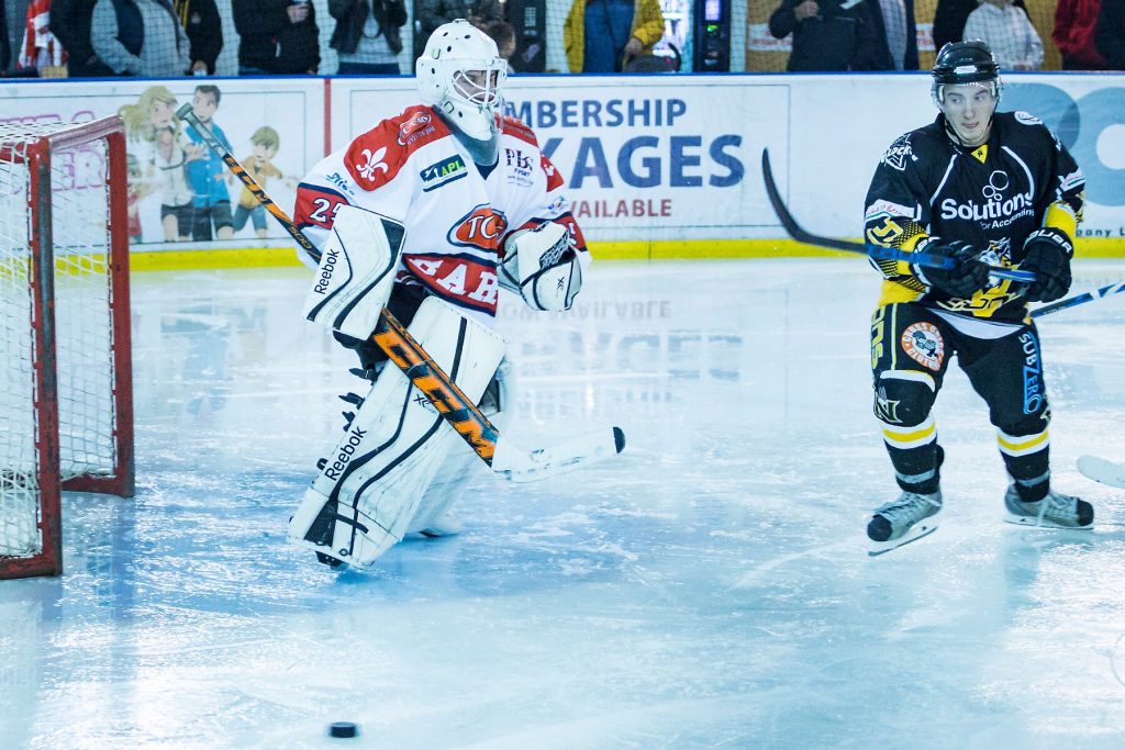 Daniel Brittle in the Barons net had a busy night but it would be fromer Baron, Rich Slater who would get the puck past him for the Lions winner (S Crampton)