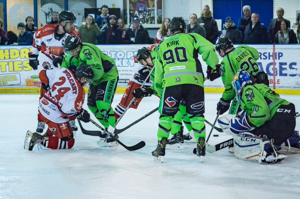 Scrambles round the Hull net (Steve Crampton)